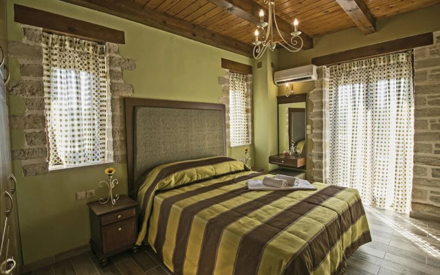 Spectacular Garden & Sea Views, At Villa Anna.