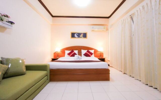 Phuket Holiday Hostel