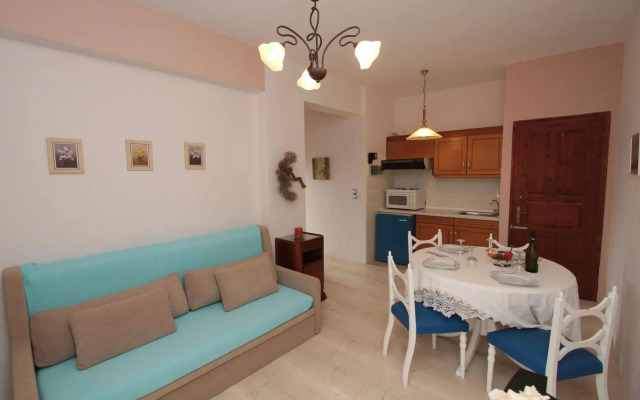 Arodamos Apartments & Studios