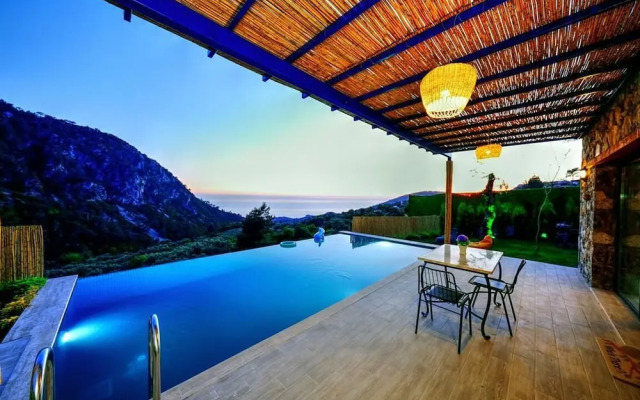 Honeymoon Villa With Private Pool
