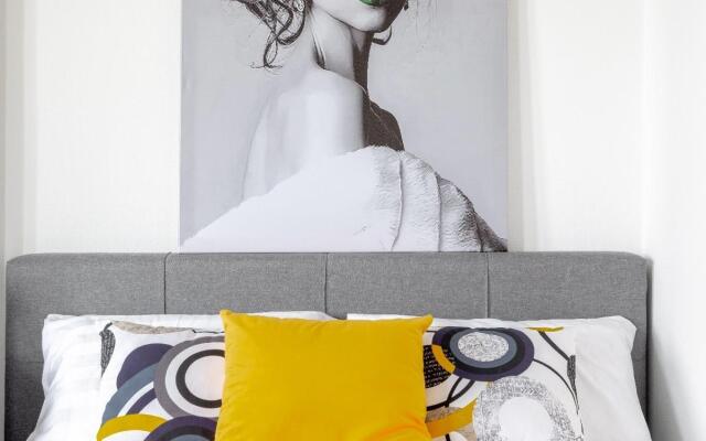 Апартаменты на проспекте Комендантский 55к1