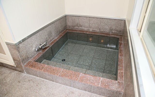 Qooneltas Container House In The Forest