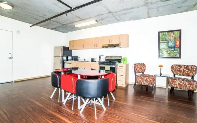 Hollywood Emanuela Apartment