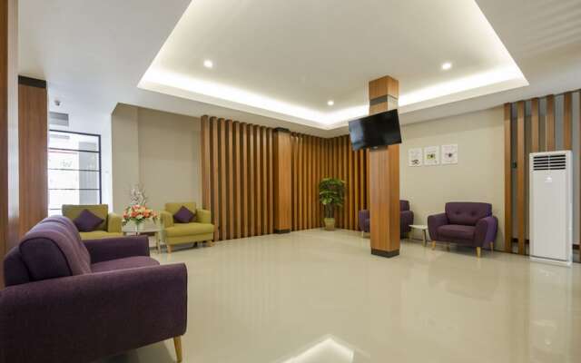 RedDoorz Plus near Ronggowarsito Museum Semarang