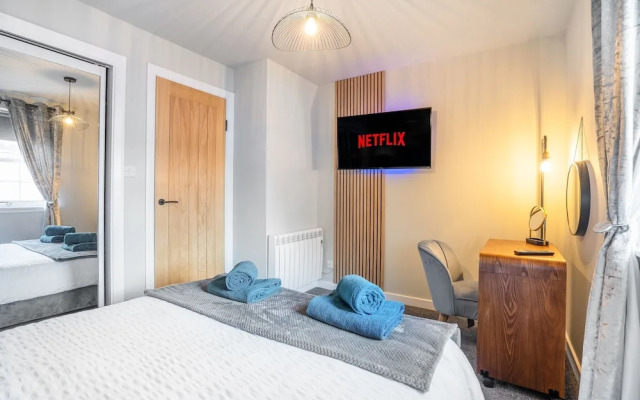 Central-1bed Flat in Aberdeen Area