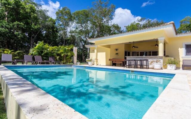 Private and Spacious 5 Bedroom Villa