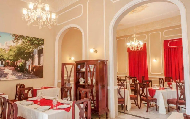 Hotel E La Sevillana