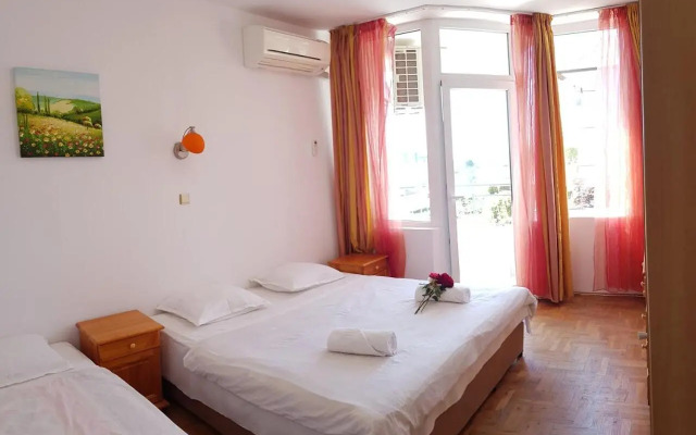 Sunny Island Obzor