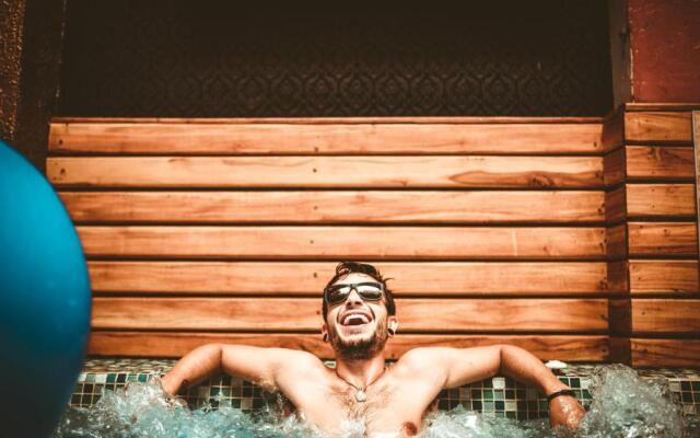 The Clock Hostel And Suites