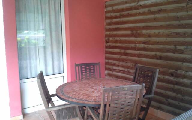 House With one Bedroom in Le Moule, With Pool Access, Furnished Garden