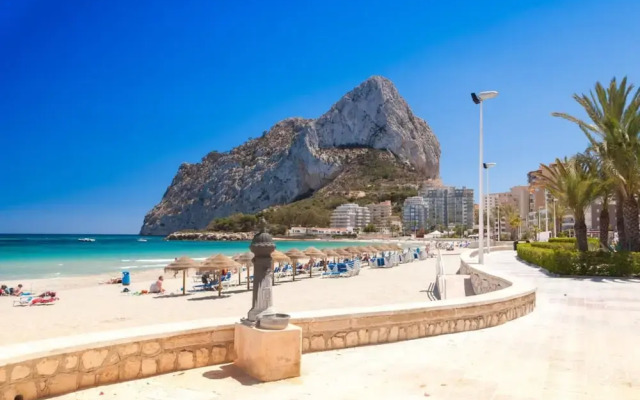 Villa Clem in Calp With 4 Bedrooms and 3 Bathrooms