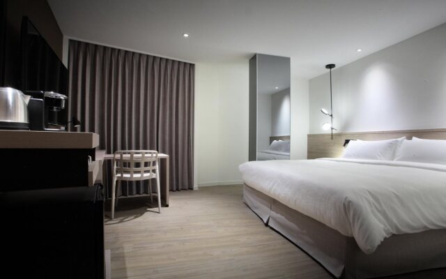 Keebe Hotel