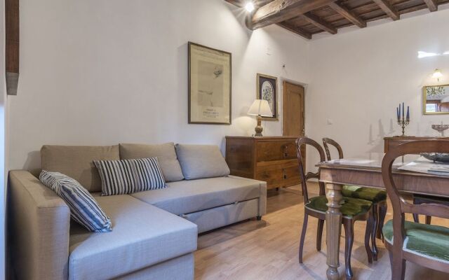 Montecitorio & Pantheon Stylish Flat