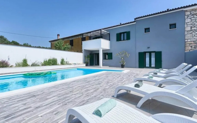 Villa Barbara Comfortable Holiday Residence