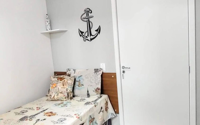 Apto Centro Ubatuba com Varanda Gourmet, Suíte e Piscina