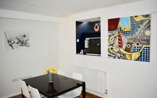2 Bedroom House in the Heart of Hanover
