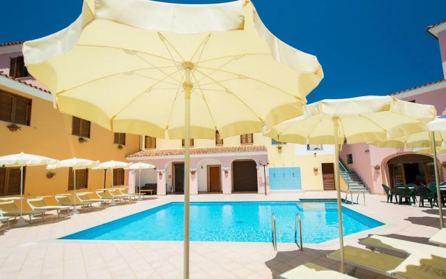 Cala Viola Residence con piscina