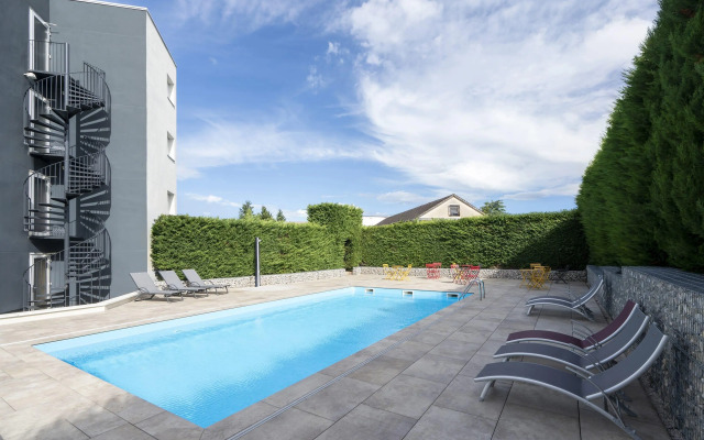 Sure Hotel by Best Western Dole