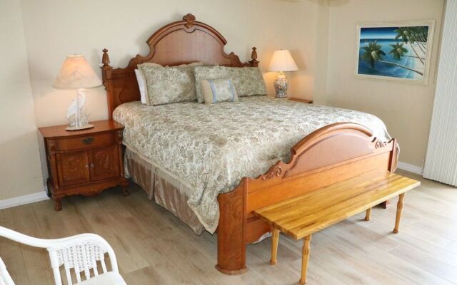 Jamaica Royale 401 - 2 Br Condo