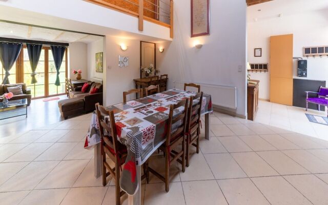 Charming Vacation Home in Bohon