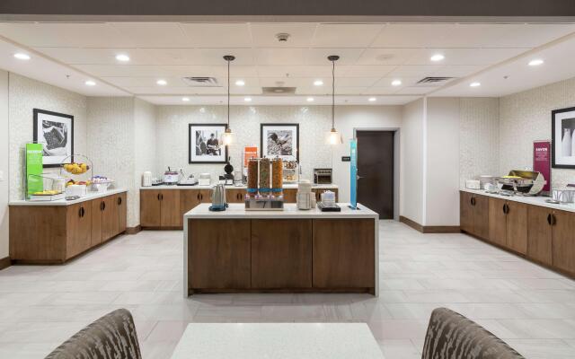 Hampton Inn & Suites Dallas East