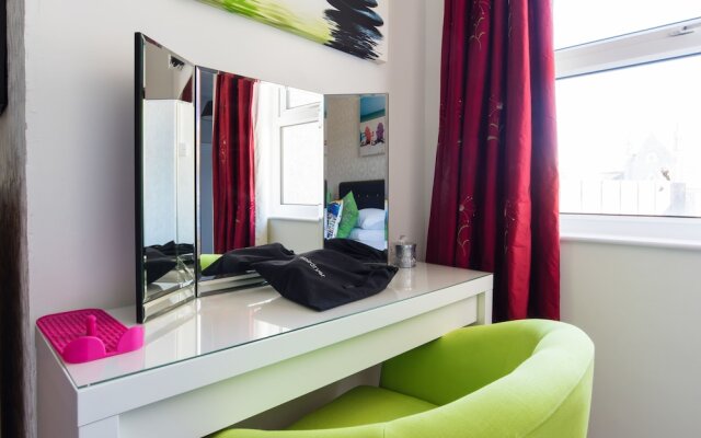 Ar Lan y Mor Seaside Apartment
