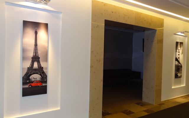 Ikar Hotel
