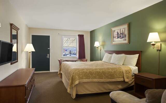 Super 8 by Wyndham Mifflinville Near Bloomsburg