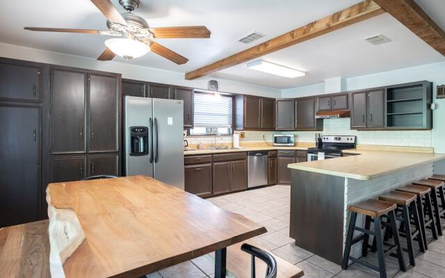 Hondo's River Haus - 4 Br Home