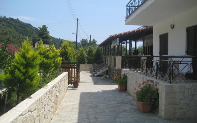 Petradaki Apartments