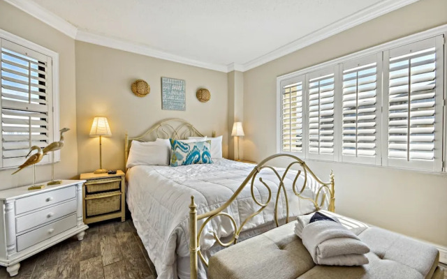 Inlet Reef 408 4 Bedroom Condo by RedAwning