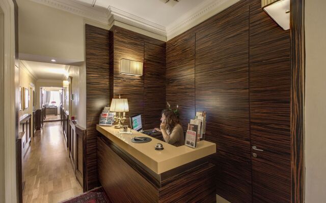 939 Hotel