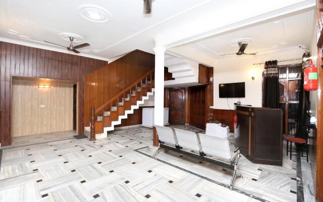 OYO 14030 Cheema Holiday Homes
