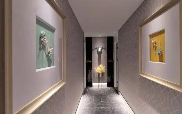 Chocolate Hotel