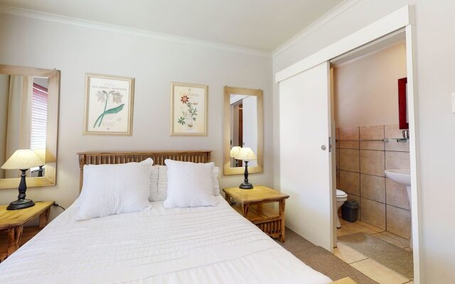 Diaz Beach Villa