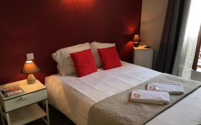 Cafe Hotel du Theatre