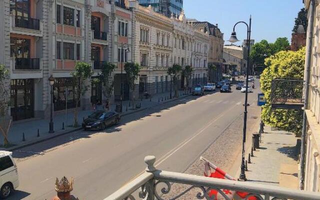 English Home Tbilisi