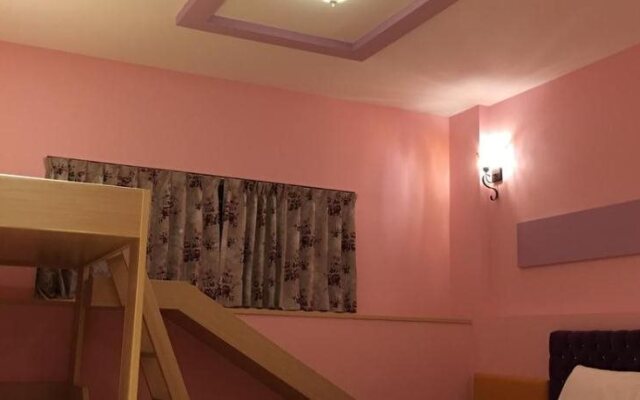 Orange Cat Hostel