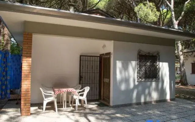 Pine-front Bungalow Steps From the Beach