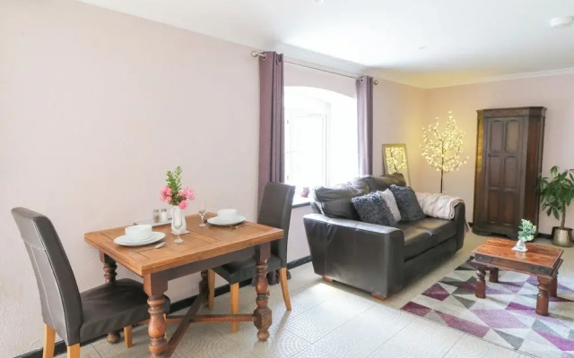 Garden Apartment