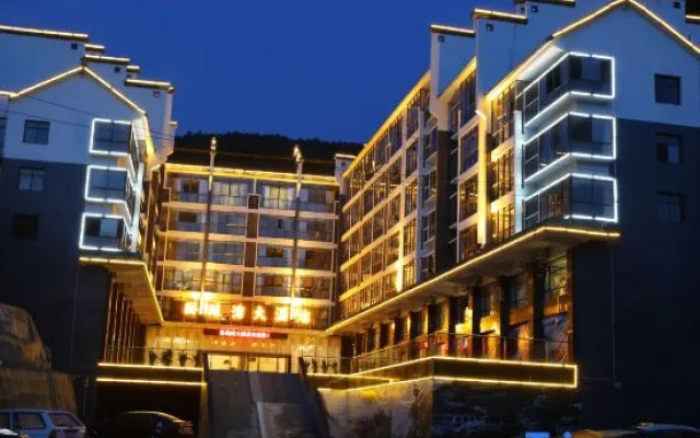 Wolongwan Hotel
