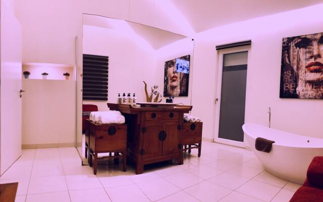 SUITES & SPA Hotel