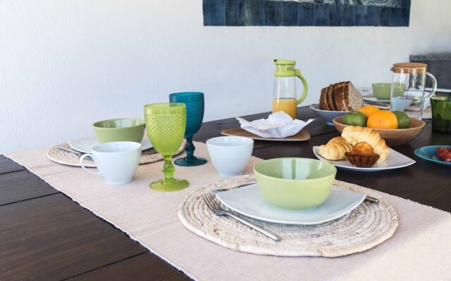 Sesimbra Stylish Villa by Homing