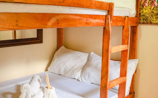 The Palms Resort & Bar