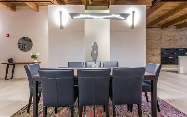 Breathtaking 6 BDR Luxury Condo Downtown Chicago