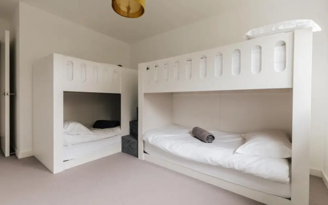 CH Apt 11 2bed in Bath