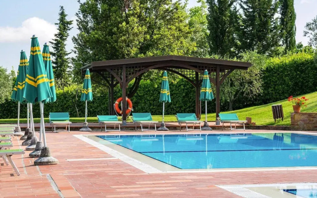 Borgo Collelungo, Apartments in Montaione