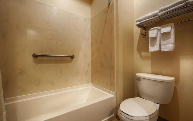 Best Western Lockhart Hotel & Suites