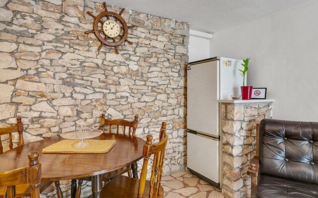 Spacious Holiday Home in Seget Vranjica With Garden