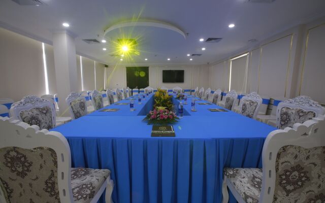 Tuyet Son Hotel